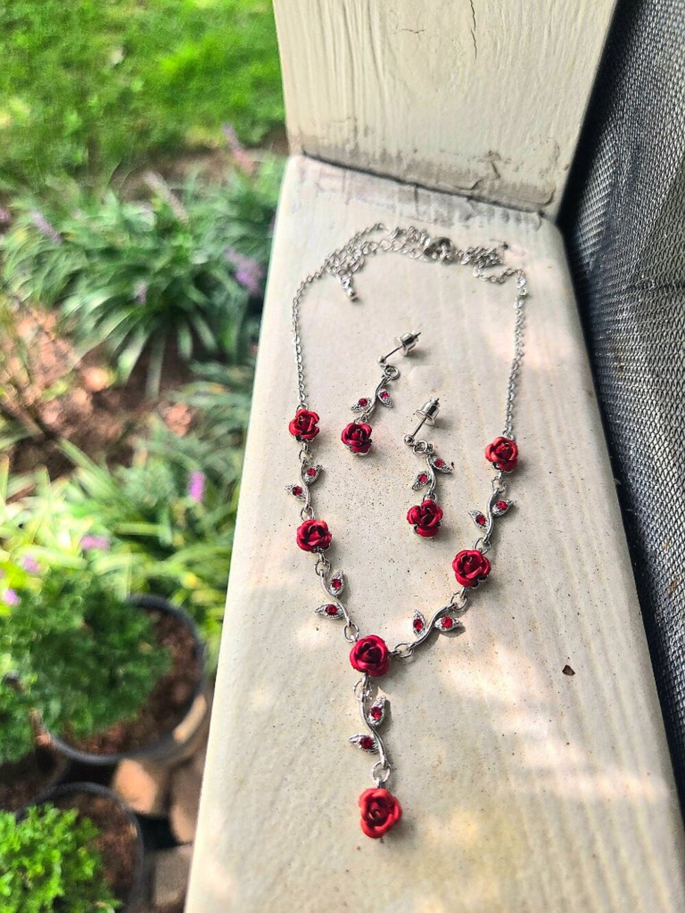 Rose necklace and earrings set